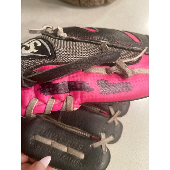 Louisville Slugger Baseball Glove Diva Series DV14-HP 10.5” Left Hand RHT Pink - Picture 7 of 8